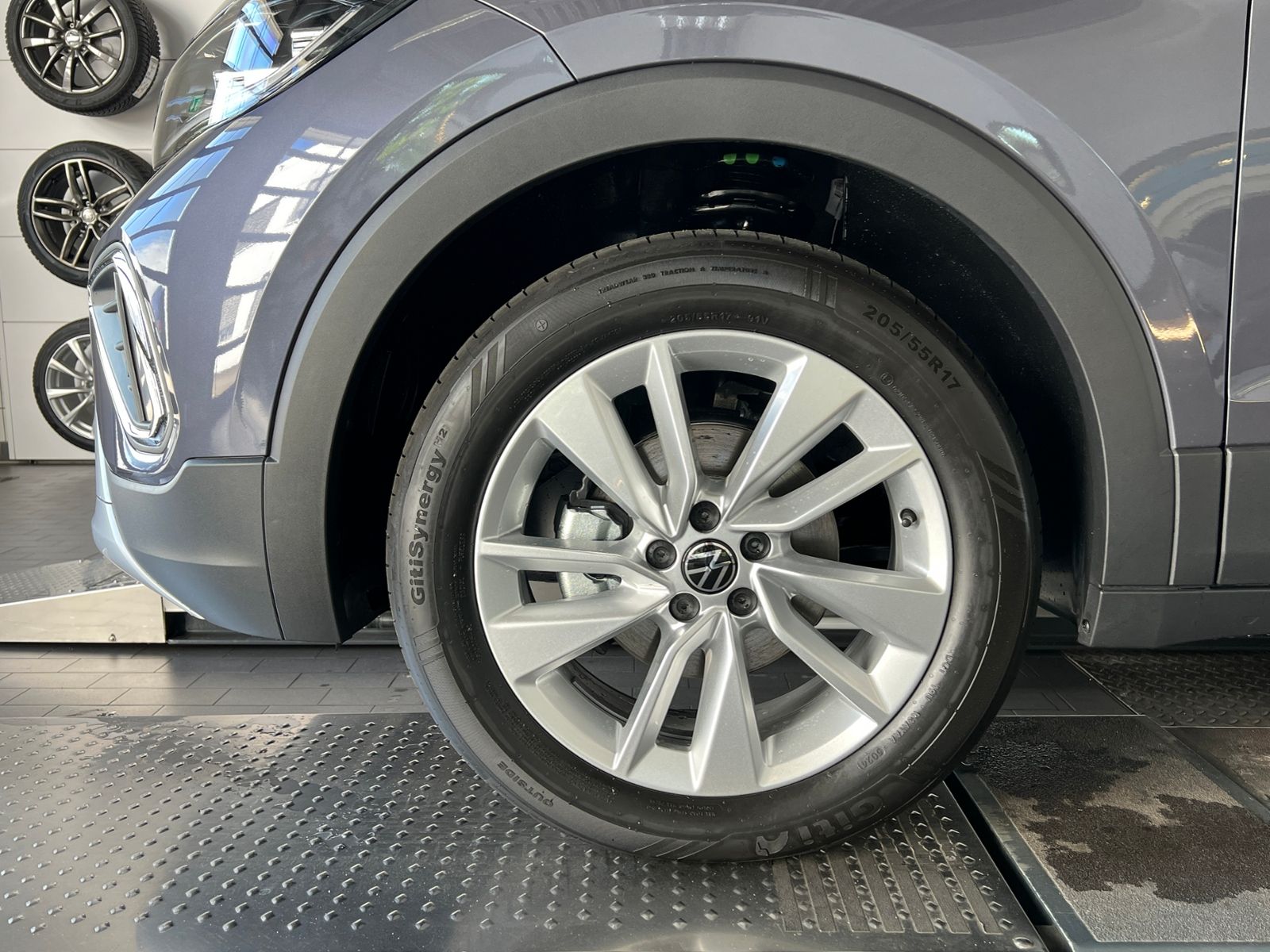 Fahrzeugabbildung Volkswagen T-Cross Life 1.0 TSI DSG *LED, App-Connect, 17"-