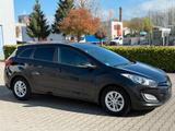 Hyundai i30 cw Classic*service gepflegt*Pano*Navi*Kamera - gebrauchte Hyundai i30 aus dem Jahr 2015