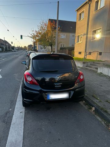 Opel corsa d Benzin/LPG  all Wetter reifen...