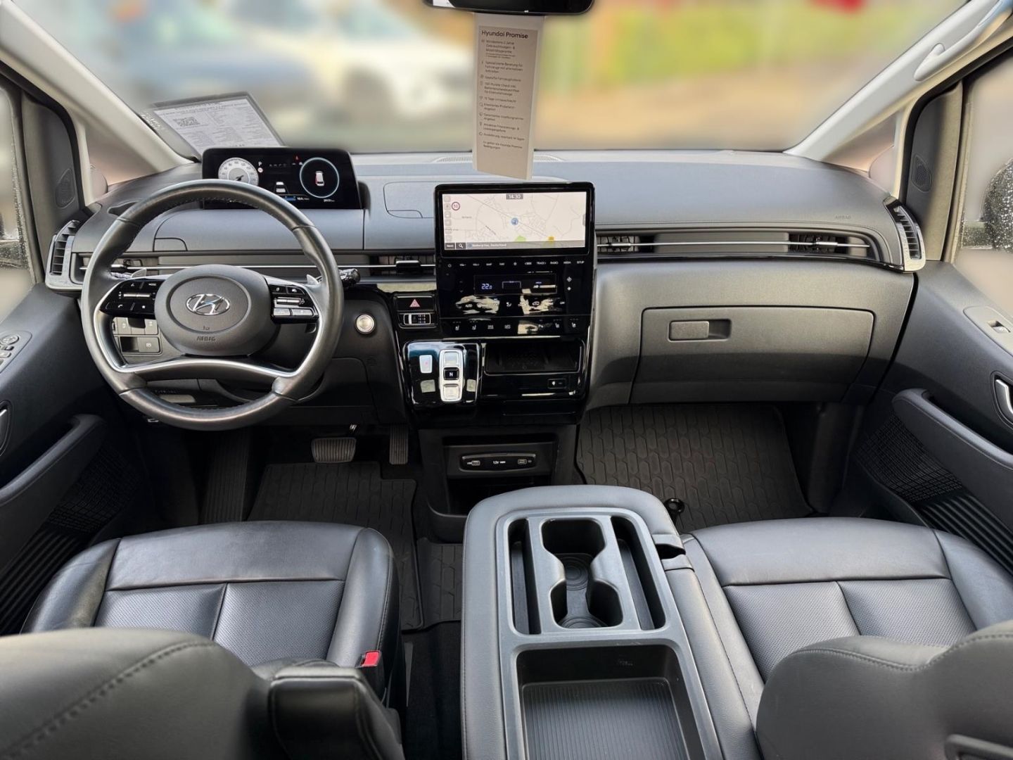Fahrzeugabbildung Hyundai STARIA Prime 2.2 CRdi 4WD 9-Sitzer LED+NAVI+SHZ