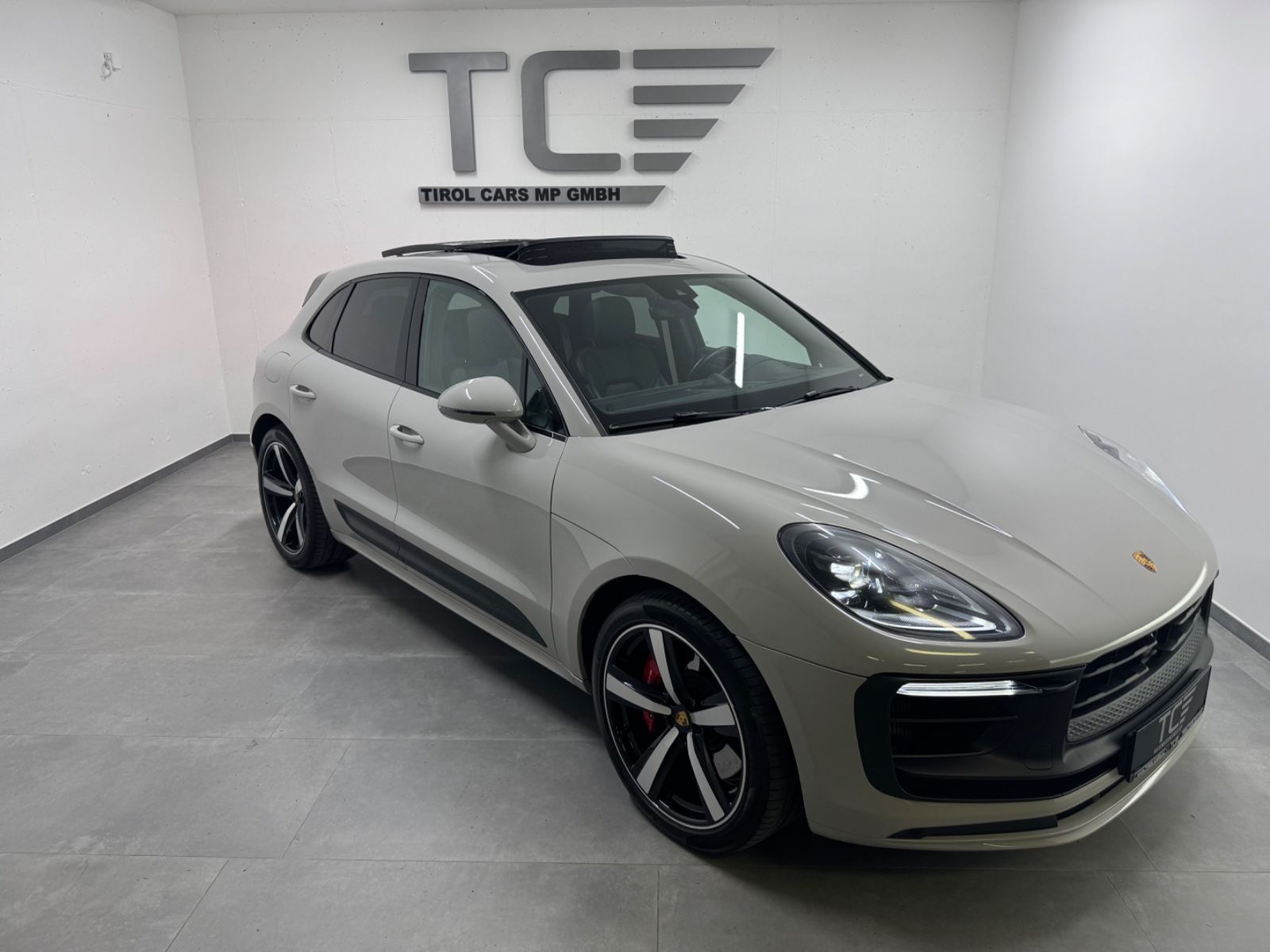 PORSCHE Macan GTS, Pano, Luft, 21", Bose, Approved,..