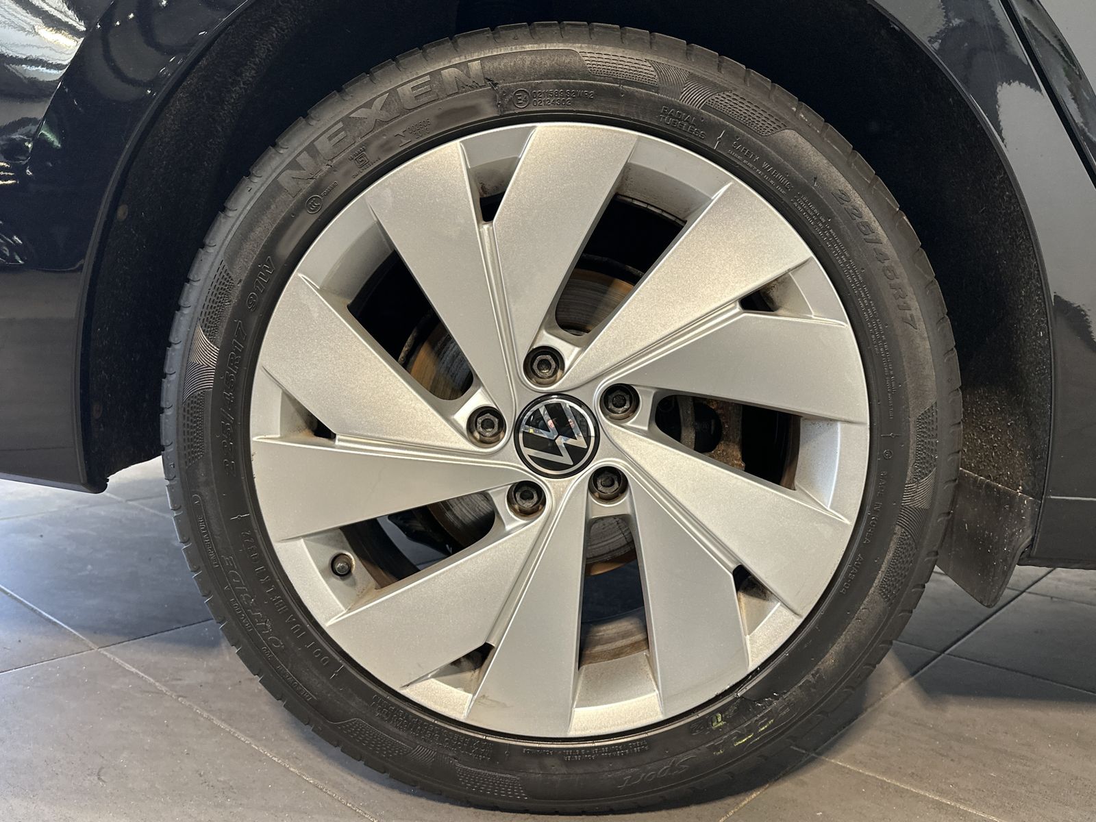 Fahrzeugabbildung Volkswagen Golf Variant 2.0 TDI DSG Style NAV+LED+AHK+KAM