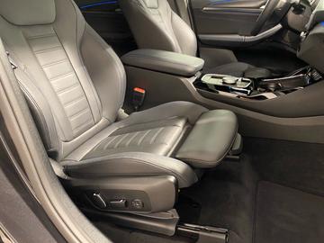 صورة مصغرة 11 لـ 2024 BMW IX3