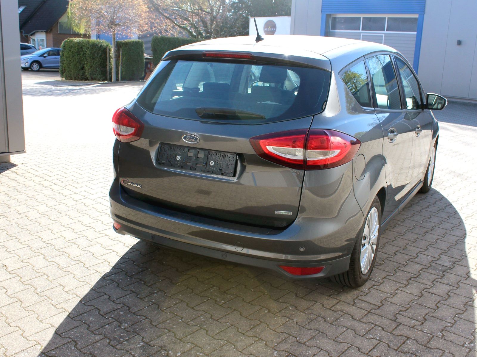 Fahrzeugabbildung Ford C-Max Trend 1,0 EcoBoost Start/Stopp