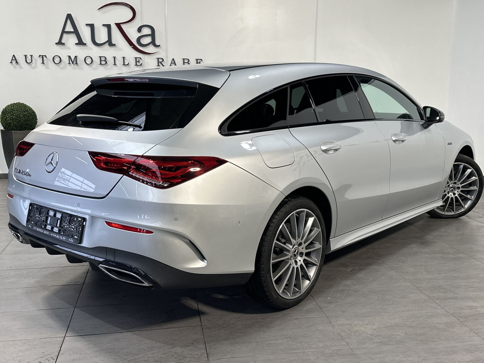 Fahrzeugabbildung Mercedes-Benz CLA 250e Shooting Brake NIGHT-PAKET+NAV+LED+19ZO