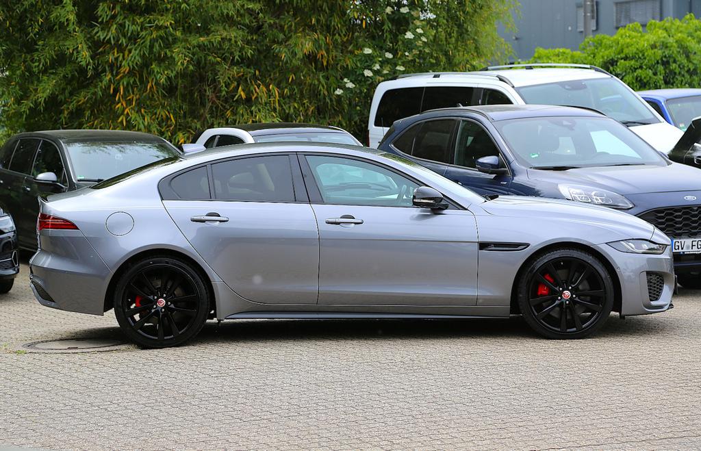 Jaguar XE