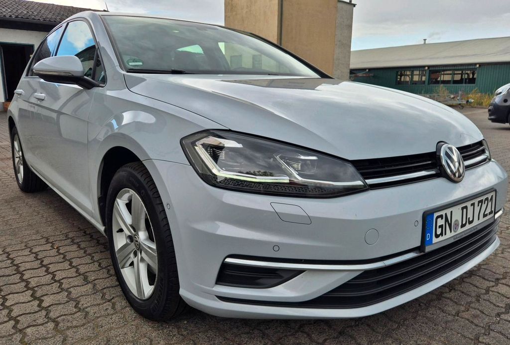 Image of Volkswagen Golf