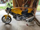 Ducati Monster 600 gelb - DUCATI MONSTER 600