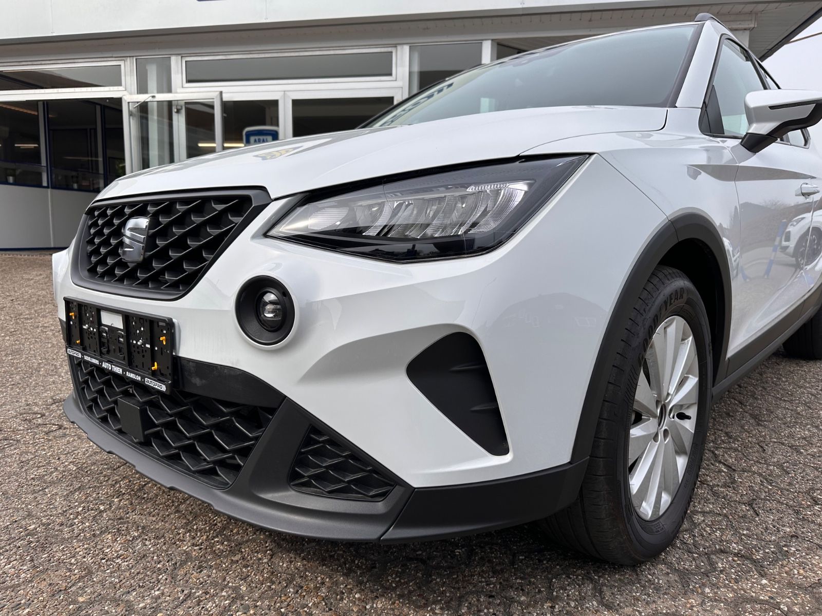 Fahrzeugabbildung SEAT Arona Style 1.0 TSI DSG LED/APP/PDC/GRA