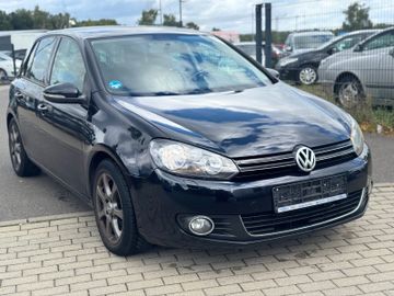 Volkswagen Golf - 1