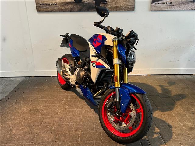 BMW F 900 R