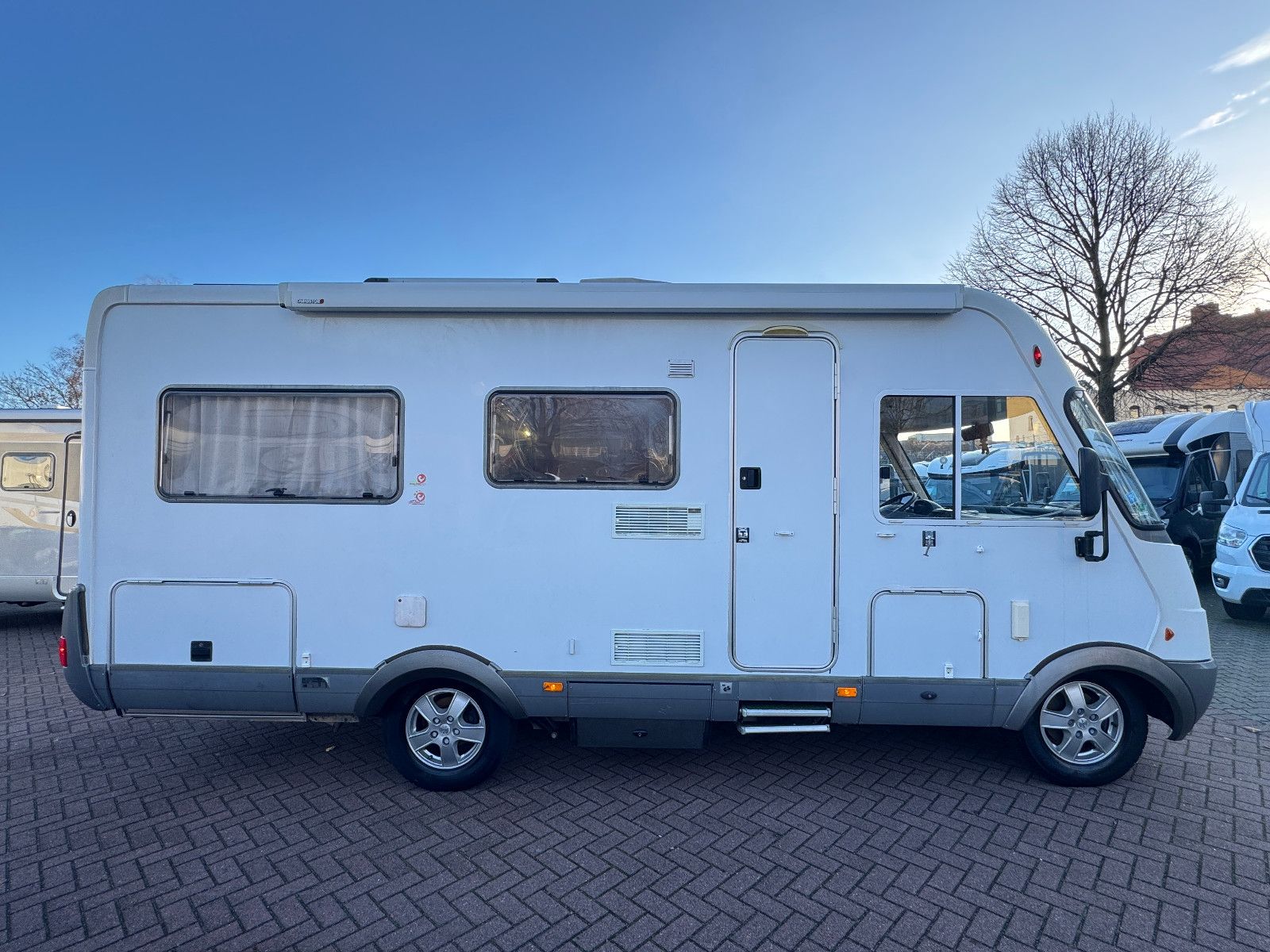 Fahrzeugabbildung HYMER / ERIBA / HYMERCAR B634 FIAT ALKO DPF LOUNGE DACHKLIMA SOLAR AUTSAT