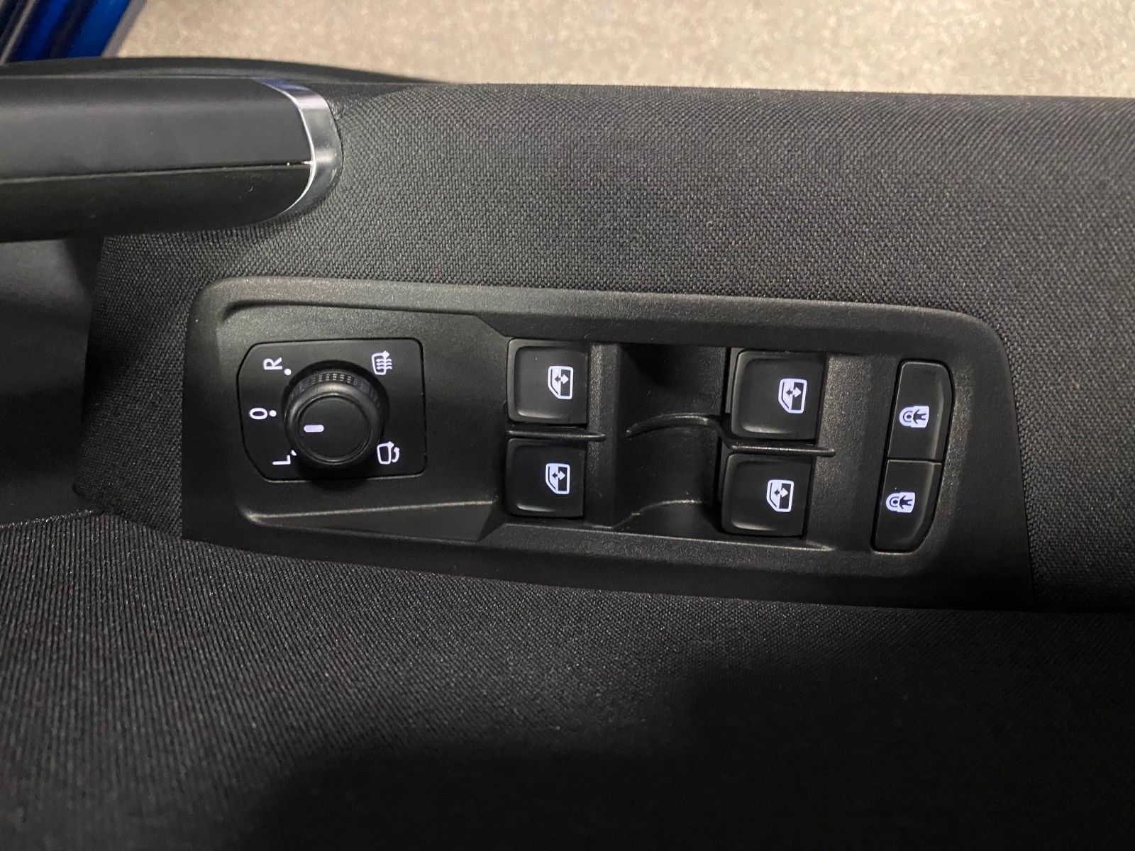 Fahrzeugabbildung Volkswagen Touran 1.5 TSI JOIN+NAVI+AHK schwenk+KAMERA+ACC+
