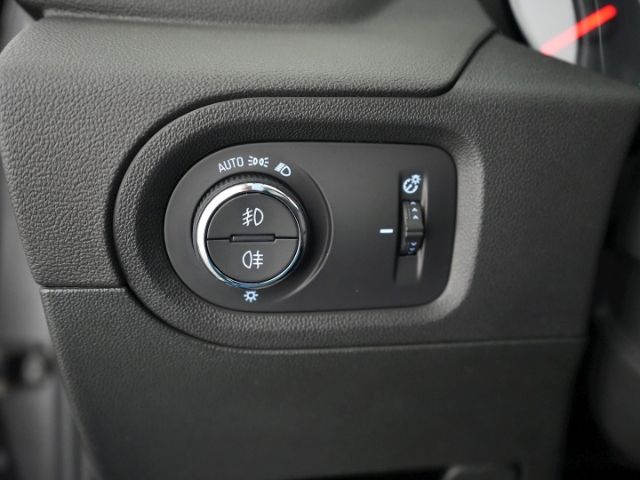 Grandland X INNOVATION AT+NAVI+SITZHEIZUNG VOR.&