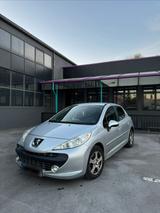 Peugeot 207 - Peugeot 207 aus 2009 mit Diesel-Antrieb