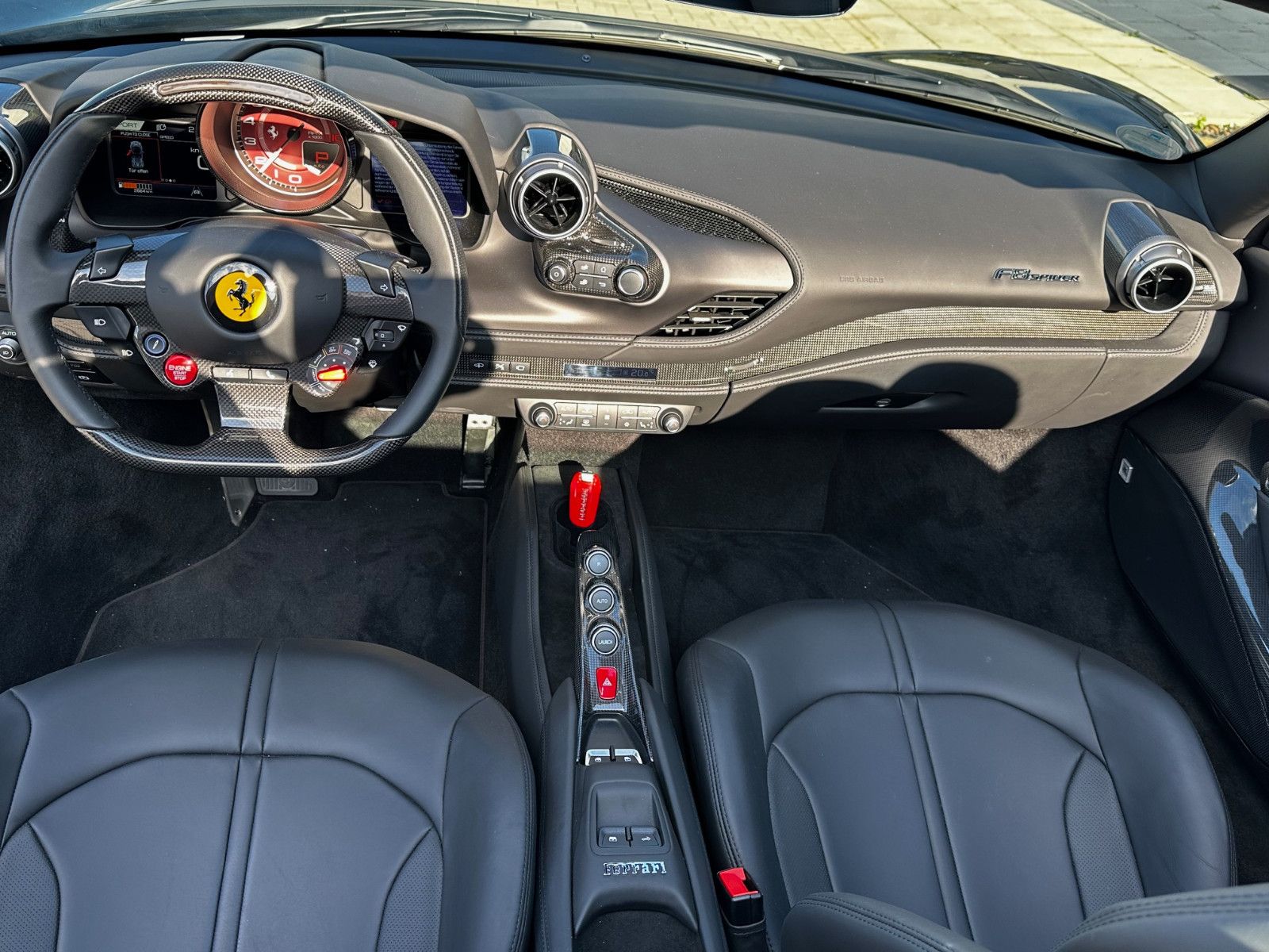 Fahrzeugabbildung Ferrari F8 Spider-Carbon-Lift-JBL-Kamera-AFS-ADAS