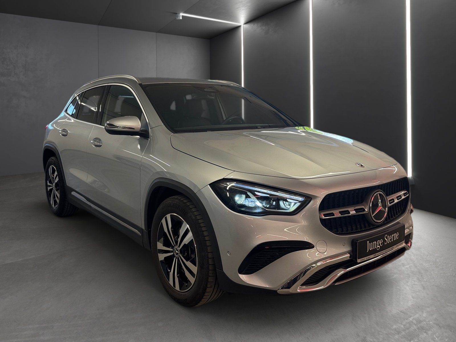 Fahrzeugabbildung Mercedes-Benz GLA 220 d 4M PRogressive*AHK*Totwinkel*Multibeam
