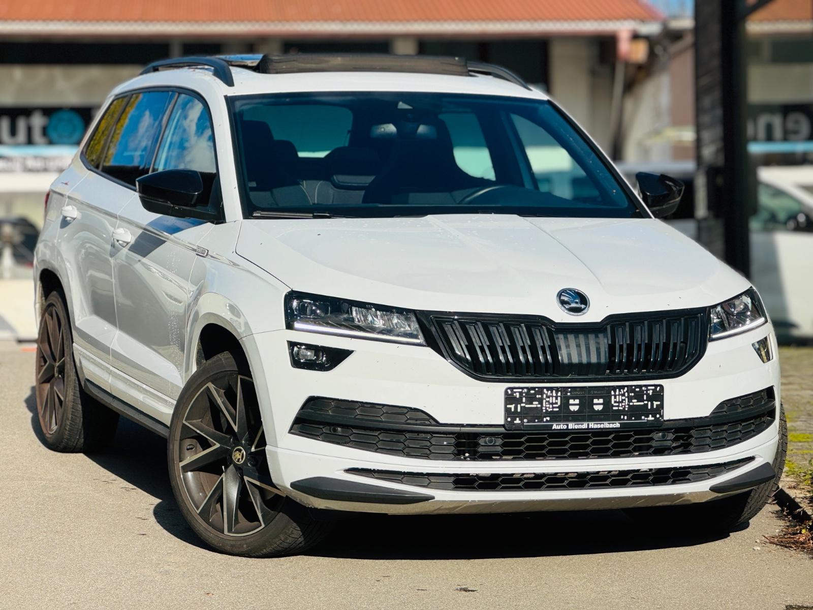 Skoda Karoq Sportline  4x4 DAB Pano Kamera AHK 1.Hand