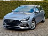 Hyundai i30 1.0 T-GDI Hybrid Select - Hyundai i30: Select