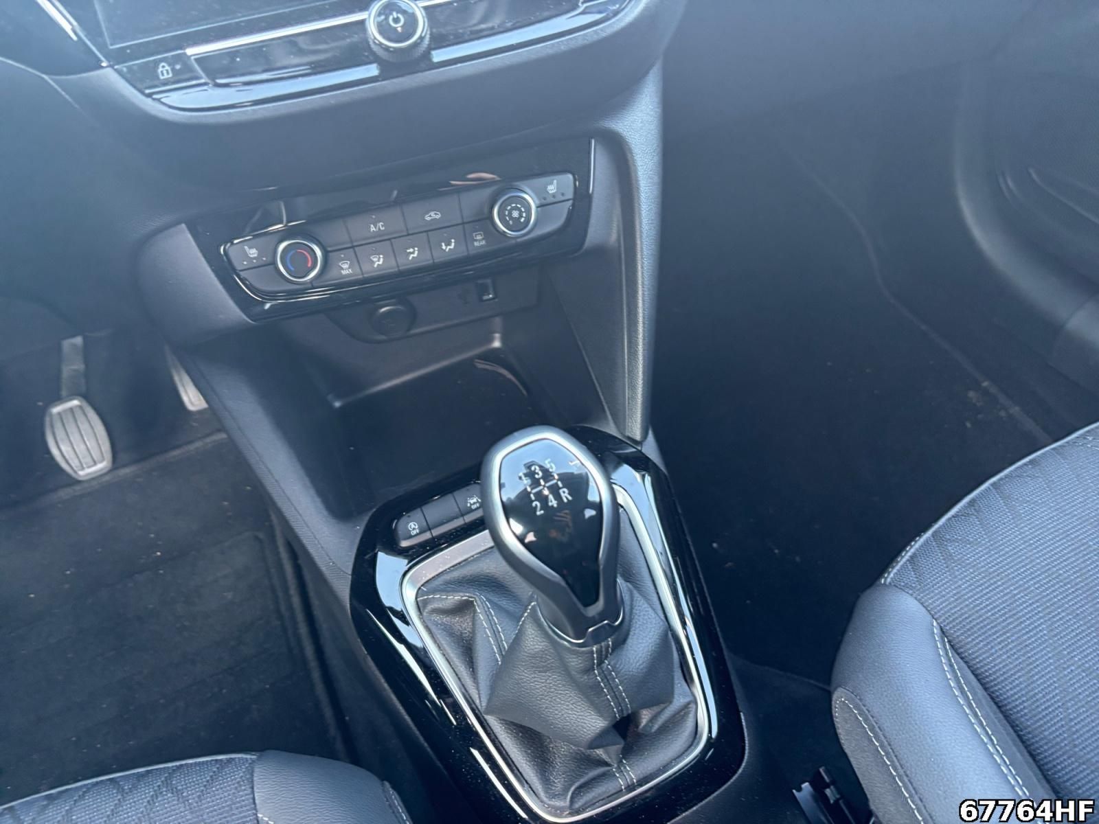 Fahrzeugabbildung Opel Corsa F +SHZ+ALLWETTERREIFEN+LEDER+LANEASSIST+