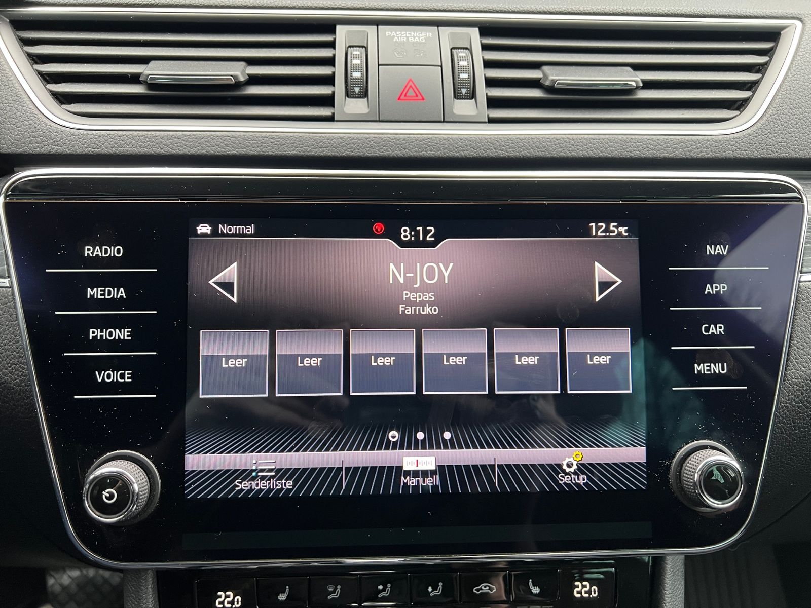 Fahrzeugabbildung SKODA Superb Combi Style 2.0 TDI DSG 4x4 *Navi, Sounds