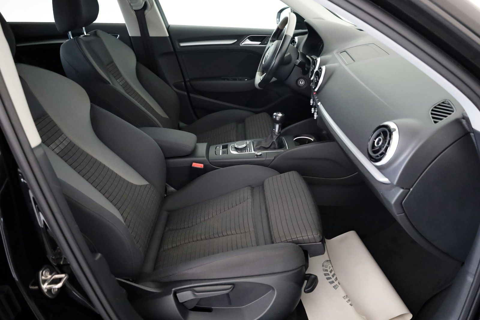 Fahrzeugabbildung Audi A3 SB Ambition ultra Navi,Xenon,SH,PDC,AHK