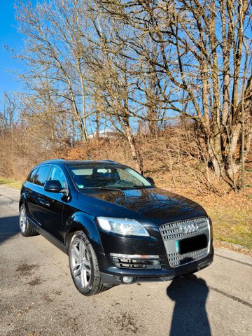 Audi Q7 3.0 TDI TÜV Neu 7-Sitzer quattro 