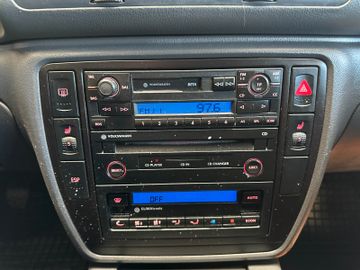 Volkswagen Passat*SZHZ*KLIMAAUTOMATIK*TÜV 092028*
