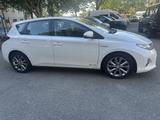 Toyota Auris Hybrid*Automat.*Klimaaut.*Kamera*PDC* - Toyota Auris Gebrauchtwagen in Berlin