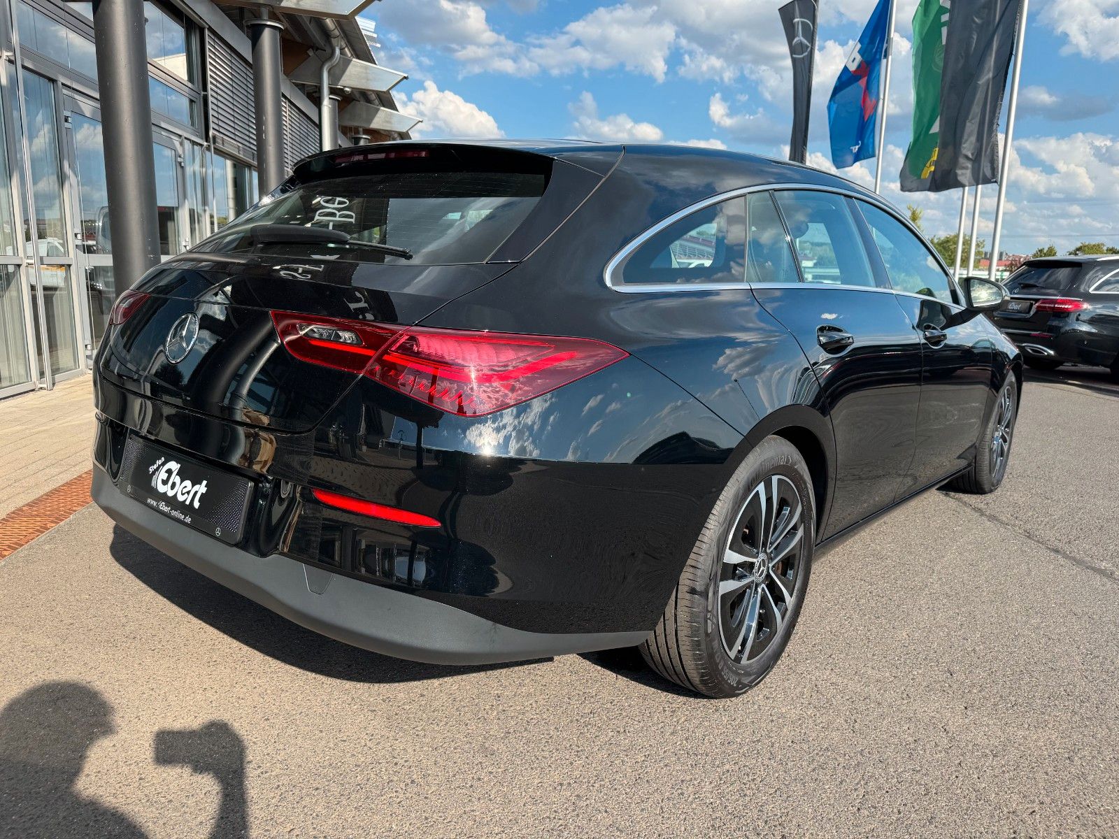 Fahrzeugabbildung Mercedes-Benz CLA 180 SB Kamera+LED+CarPlay+Spur+DAB