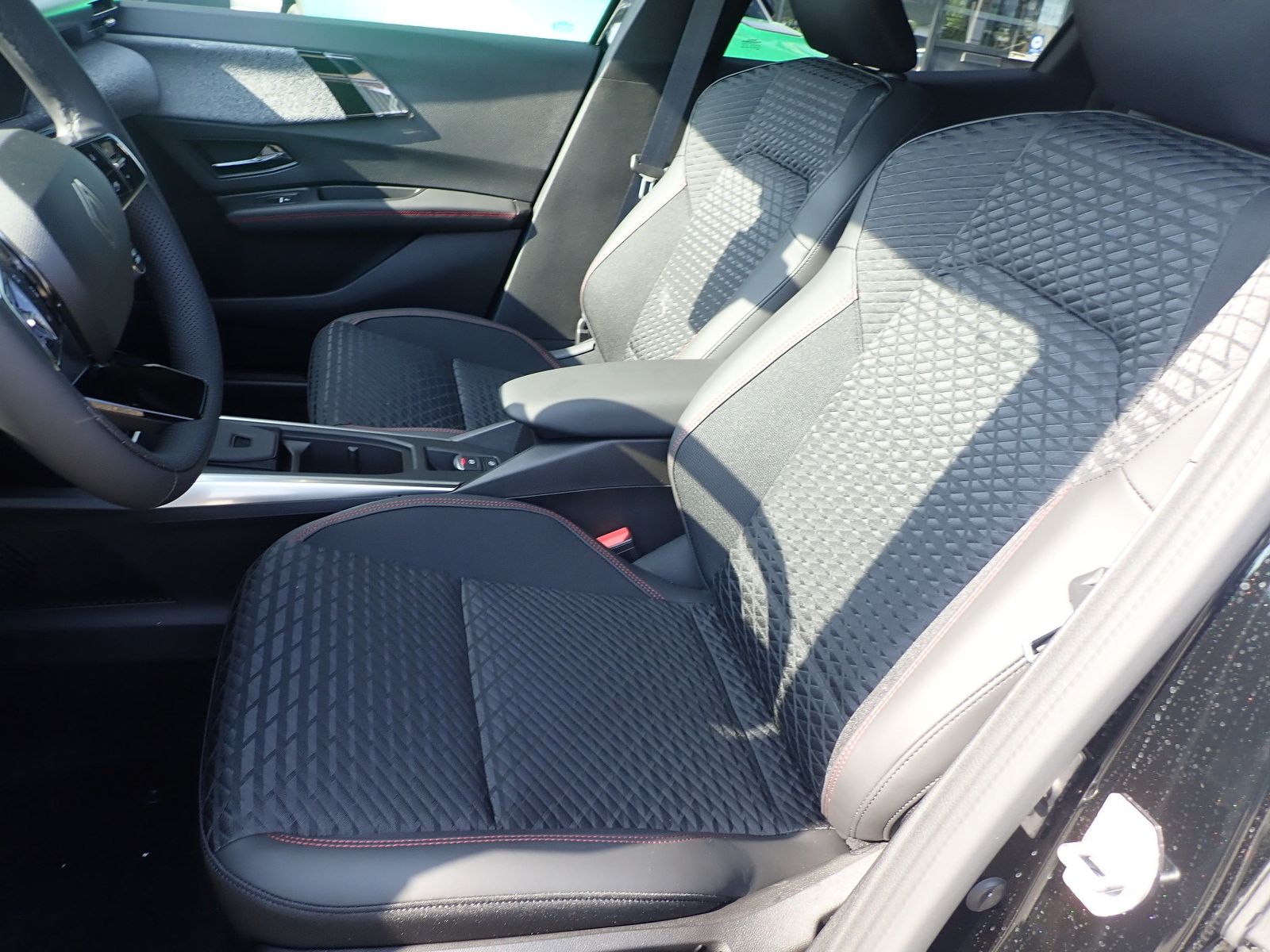Fahrzeugabbildung Renault Clio Techno Full Hybrid E-Tech 160