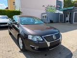 Volkswagen Passat Lim.*2.0*Klimaautomatik*Schiebedach*PDC* - VW Passat bis 5.000 Euro