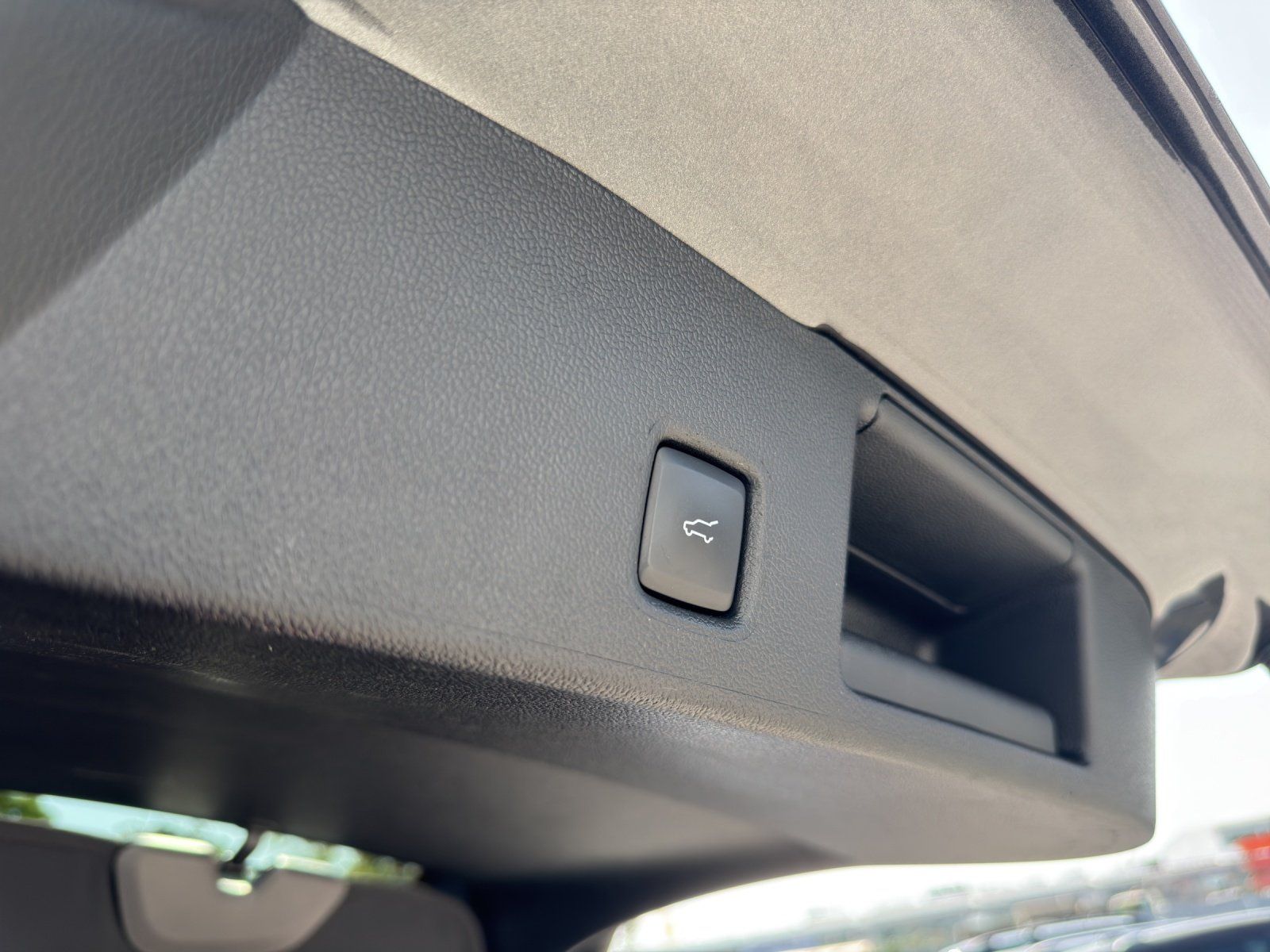 Fahrzeugabbildung Ford Kuga 2.5 FHEV ST-Line X Aut./AHK/ACC/KAMERA/NAVI