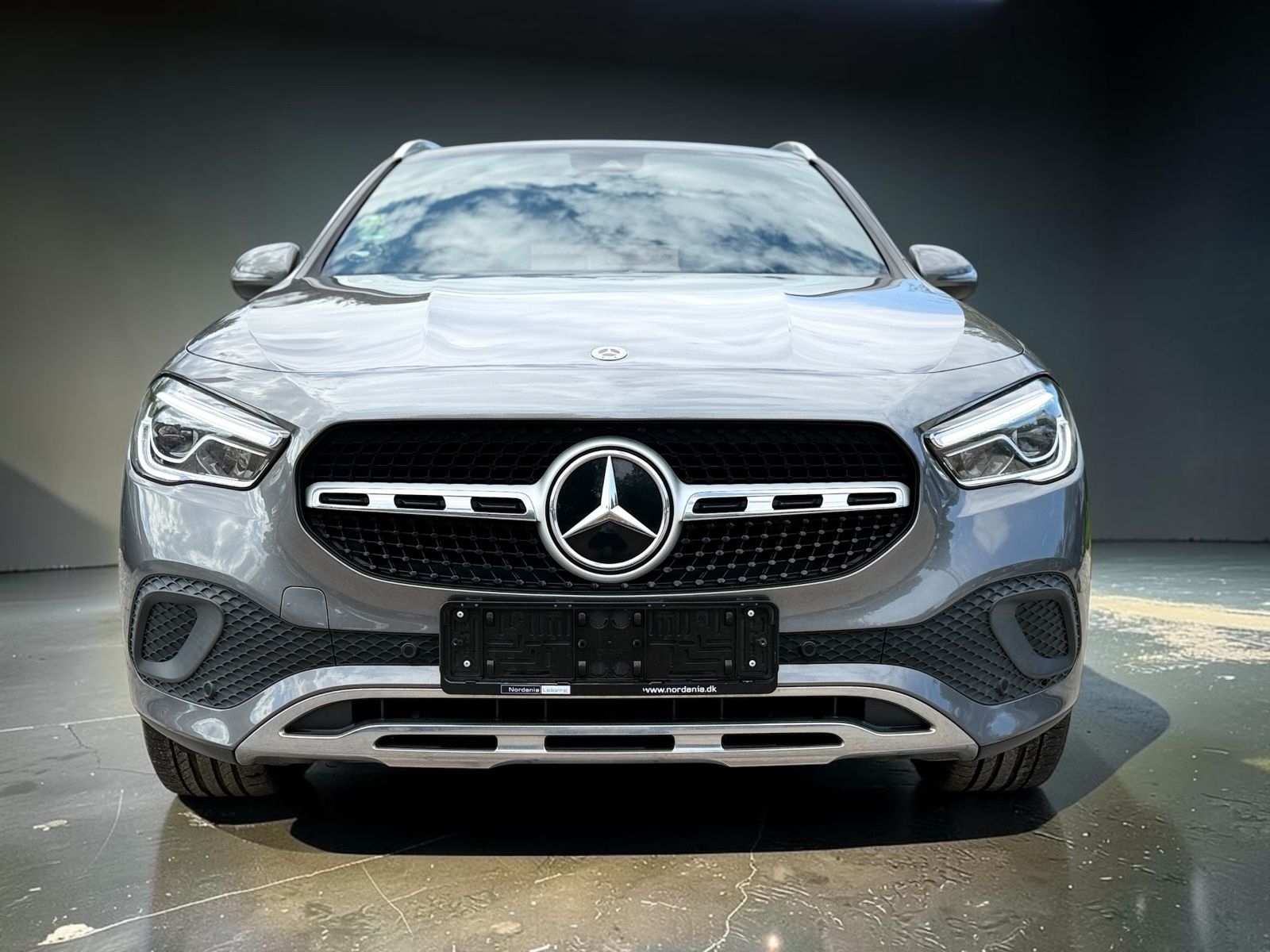 Mercedes-Benz GLA 200 GLA GLA 200 d ACC LED 1ERH AHK imagem 2