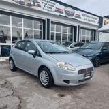 Fiat Punto Classic 1.2 5 porte Active - Fiat Punto Classic mit Benzin-Antrieb