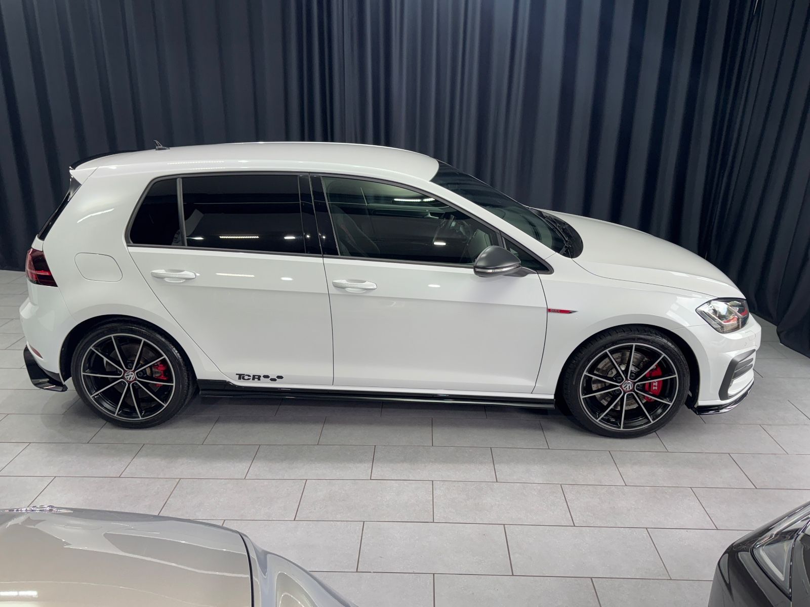 Fahrzeugabbildung Volkswagen Golf VII Lim. GTI TCR|DSG|NAVI|KAMERA|ACC|