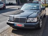 Mercedes-Benz CE 300 - schwarze Mercedes-Benz CE 300