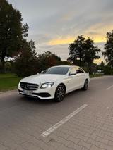 Mercedes-Benz E 300 de*ACC*BURM*360*KEY*BEAM*MAS - Hybrid (Diesel/Elektro): Plug-In Hybrid, Limousine