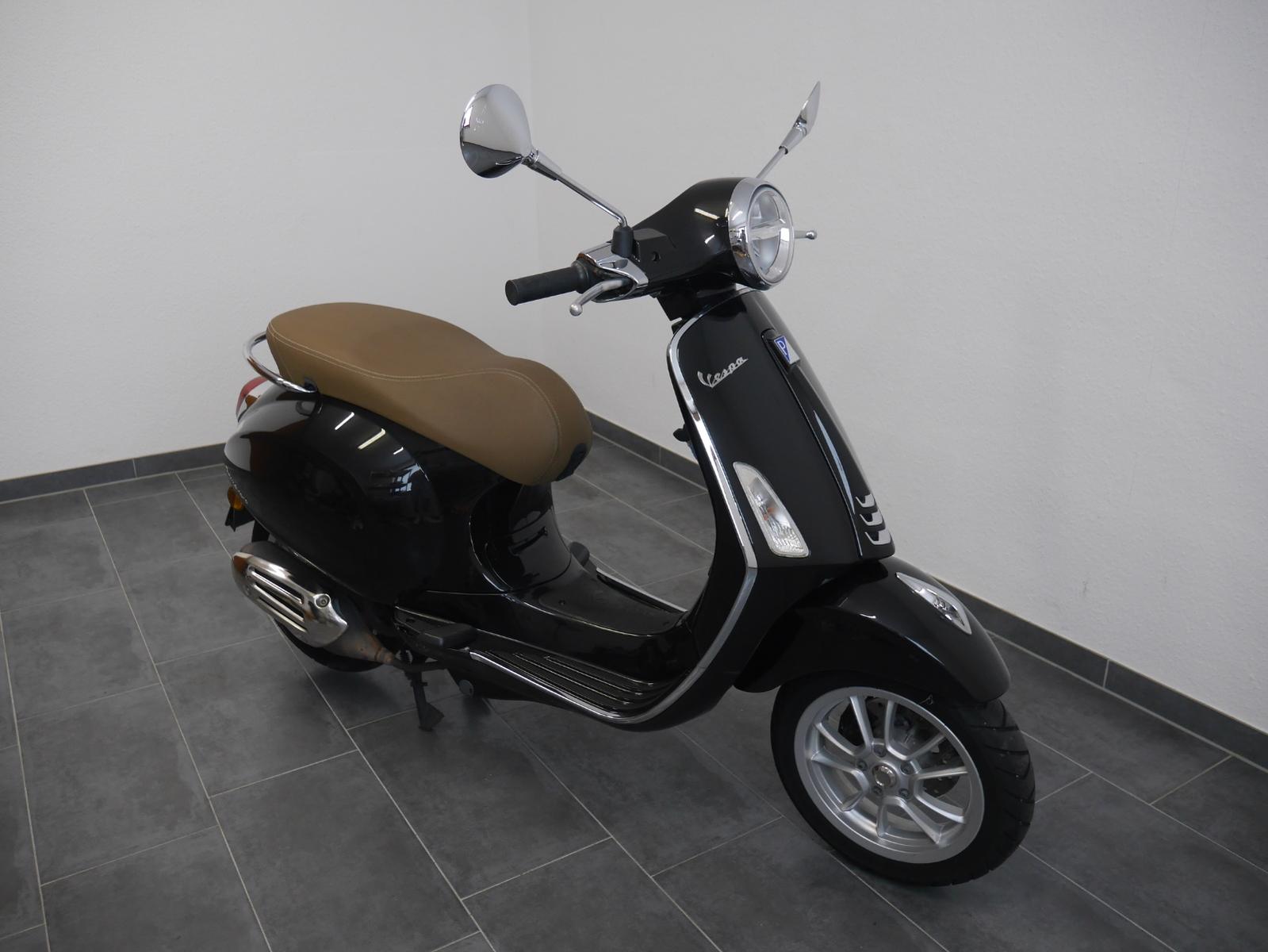 Vespa Primavera 50 // 1.Hand // LED