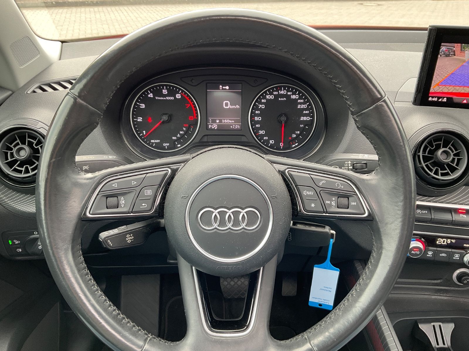 Fahrzeugabbildung Audi Q2 35 TFSI S tronic,Panorama,Kamera,Xenon,Navi