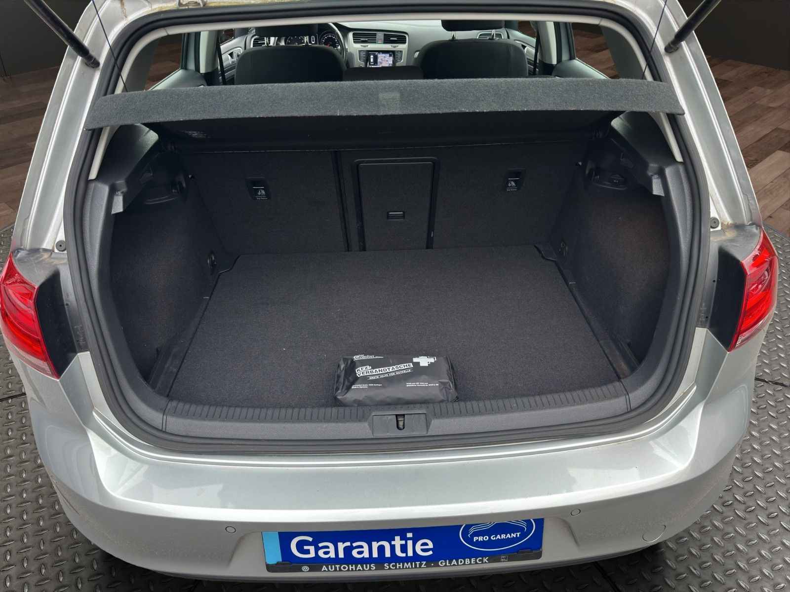 Fahrzeugabbildung Volkswagen Golf VII  Comfortline BMT Navi/Panorama/2X PDC /