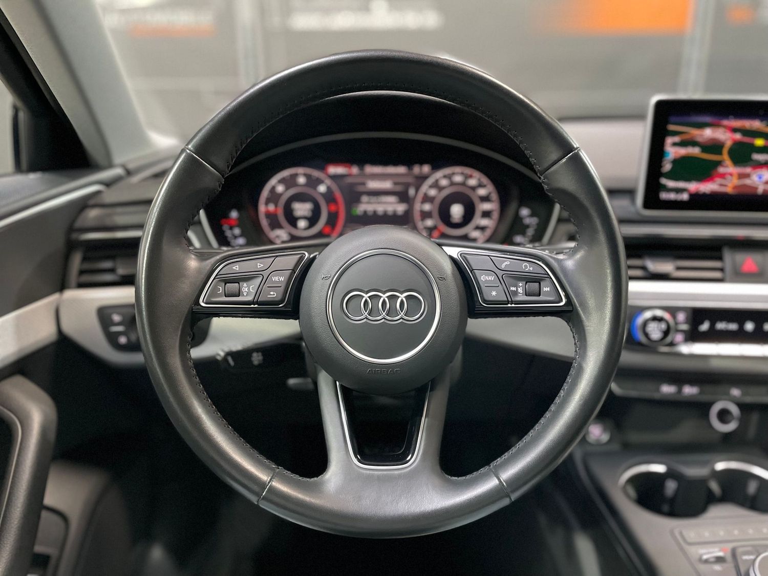 Fahrzeugabbildung Audi A4 S-Line sport#Xenon#Virtual#Tempo#Sound