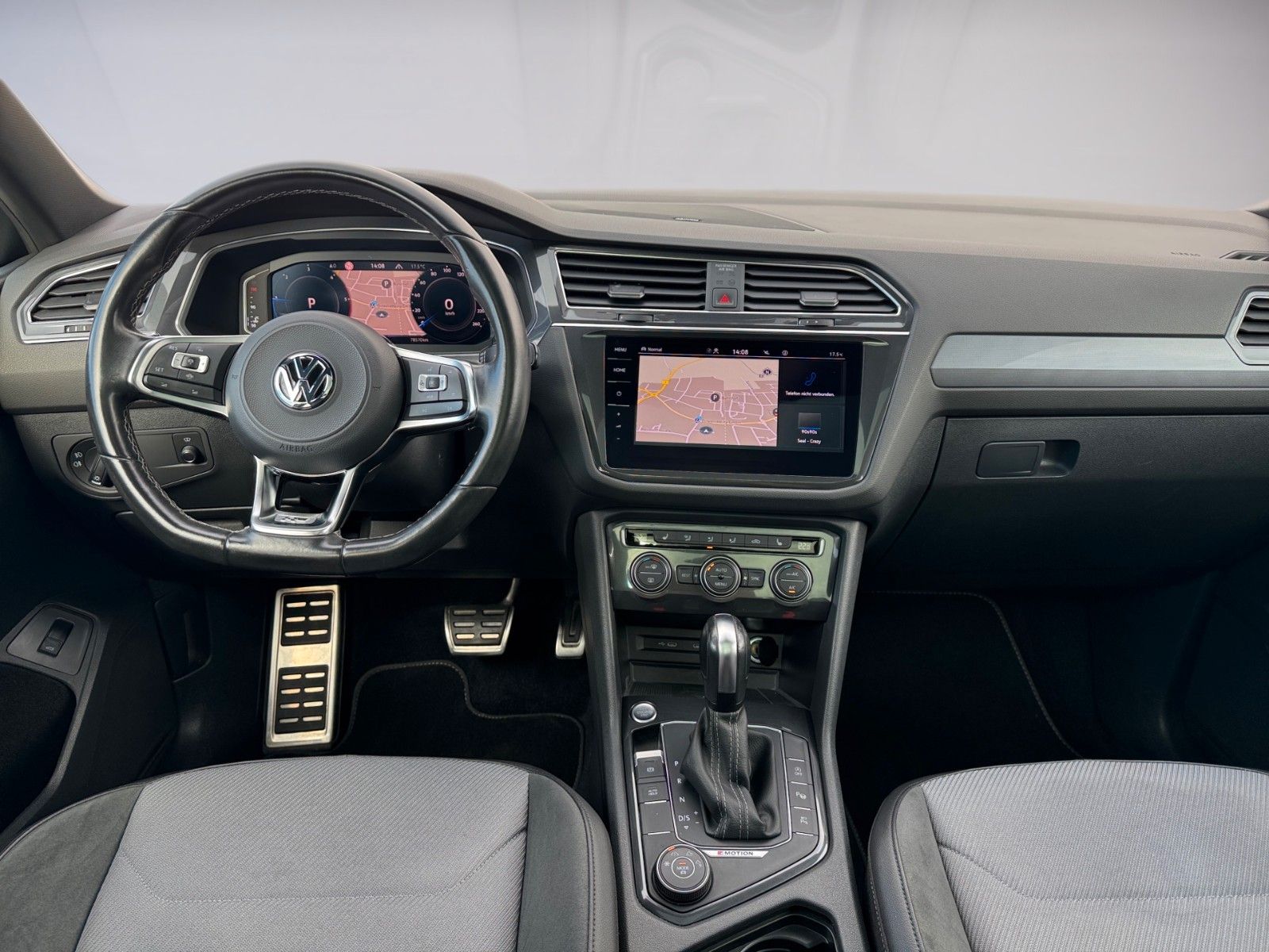 Fahrzeugabbildung Volkswagen Tiguan Allspace 2.0TDI R-Line Highline 4Motion