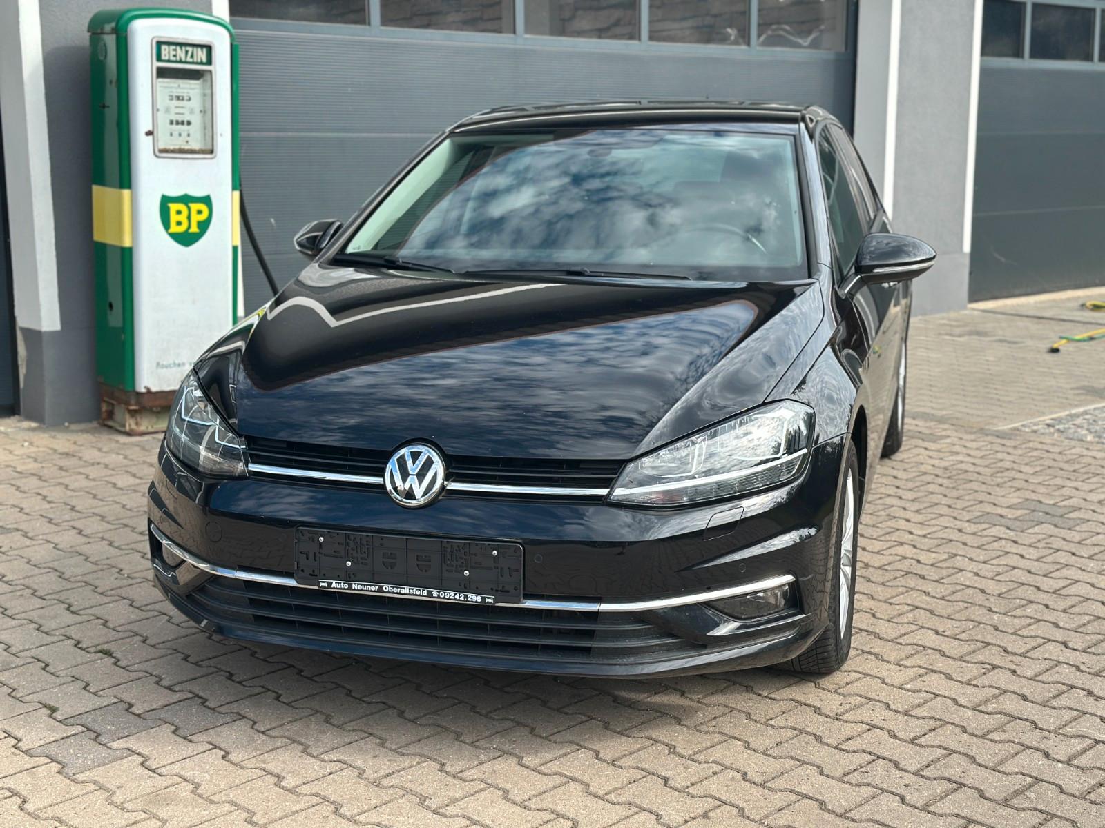 Volkswagen Golf VII Lim. APPCONNECT PDC SITZHEIZUNG TÜV neu