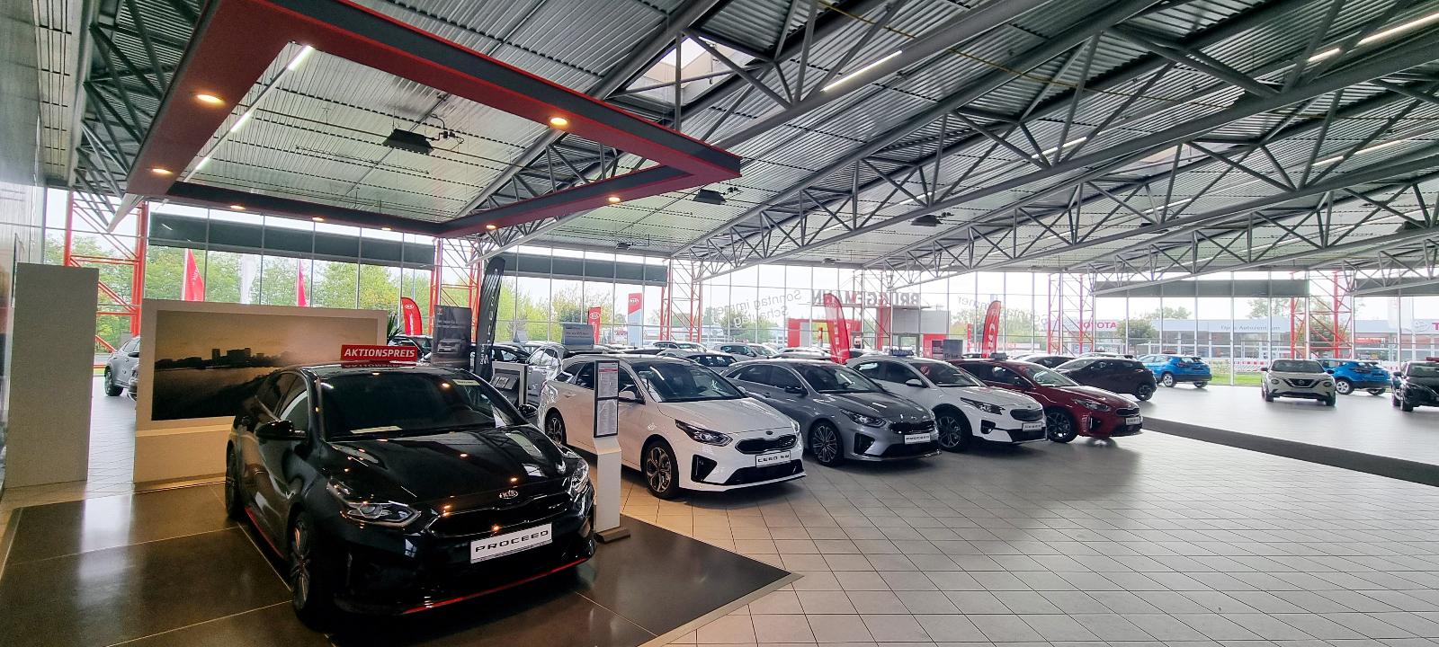 showroom-image-top
