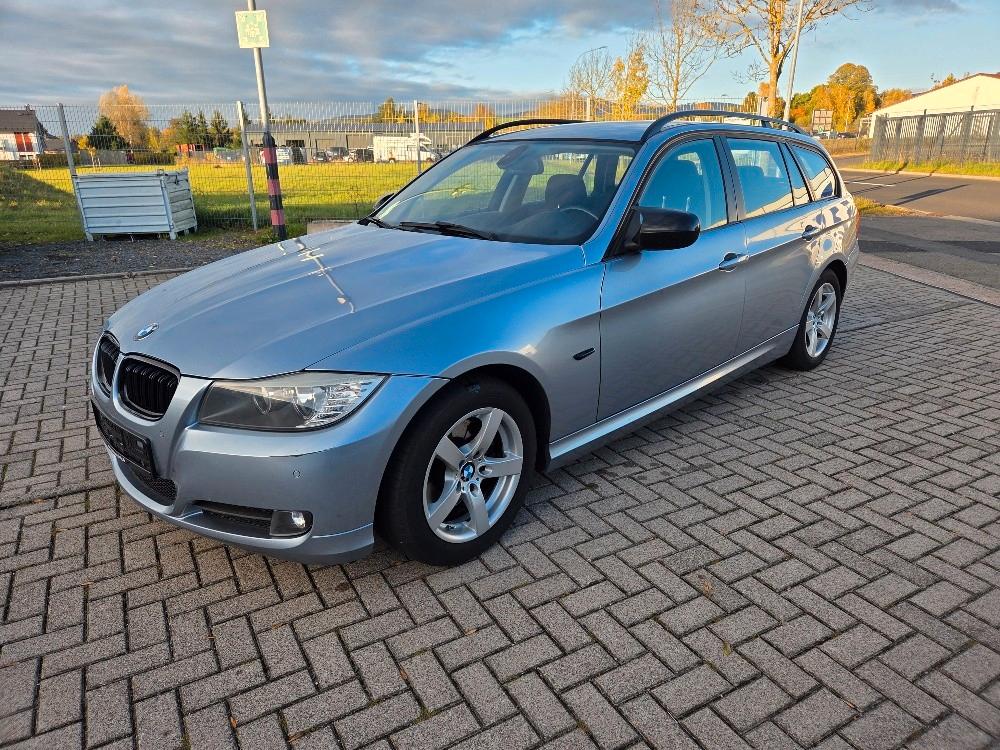 BMW 318 2009 — photo 7