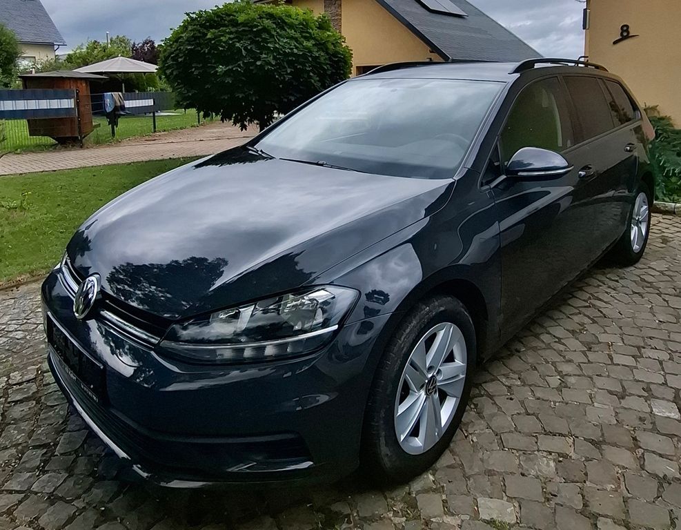 Image of Volkswagen Golf