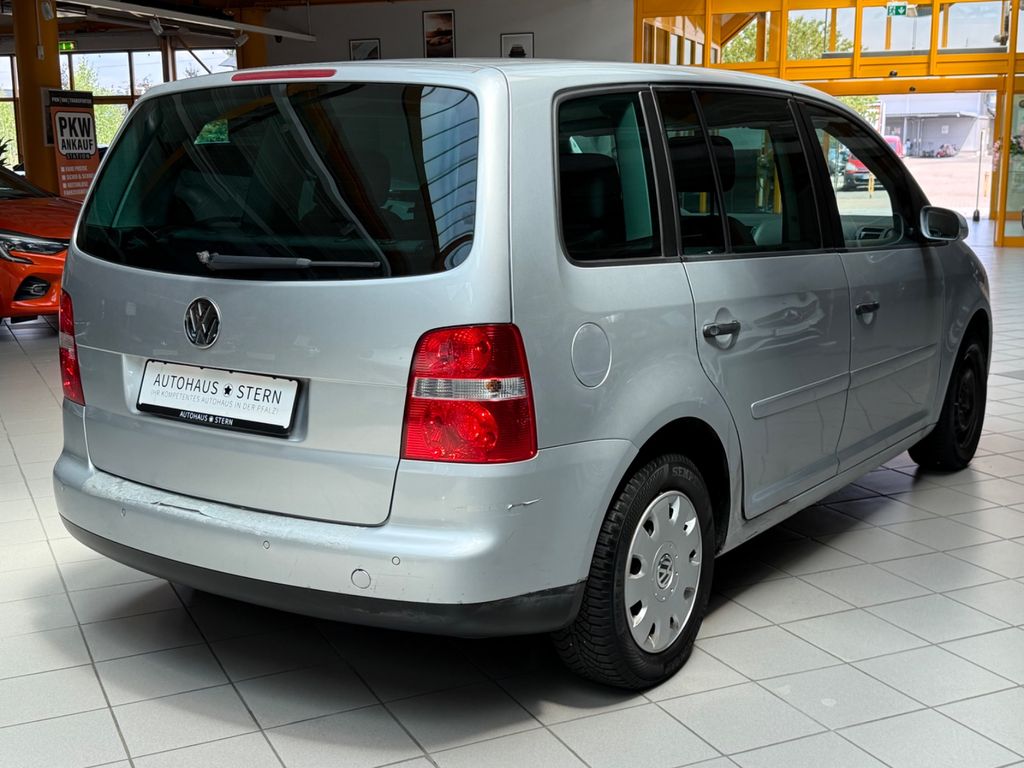 VW Touran Conceptline|7-Sitzer|SHZ|PDC|Klimaanlage VW Touran Conceptline|7-Sitzer|SHZ|PDC|Klimaanlage