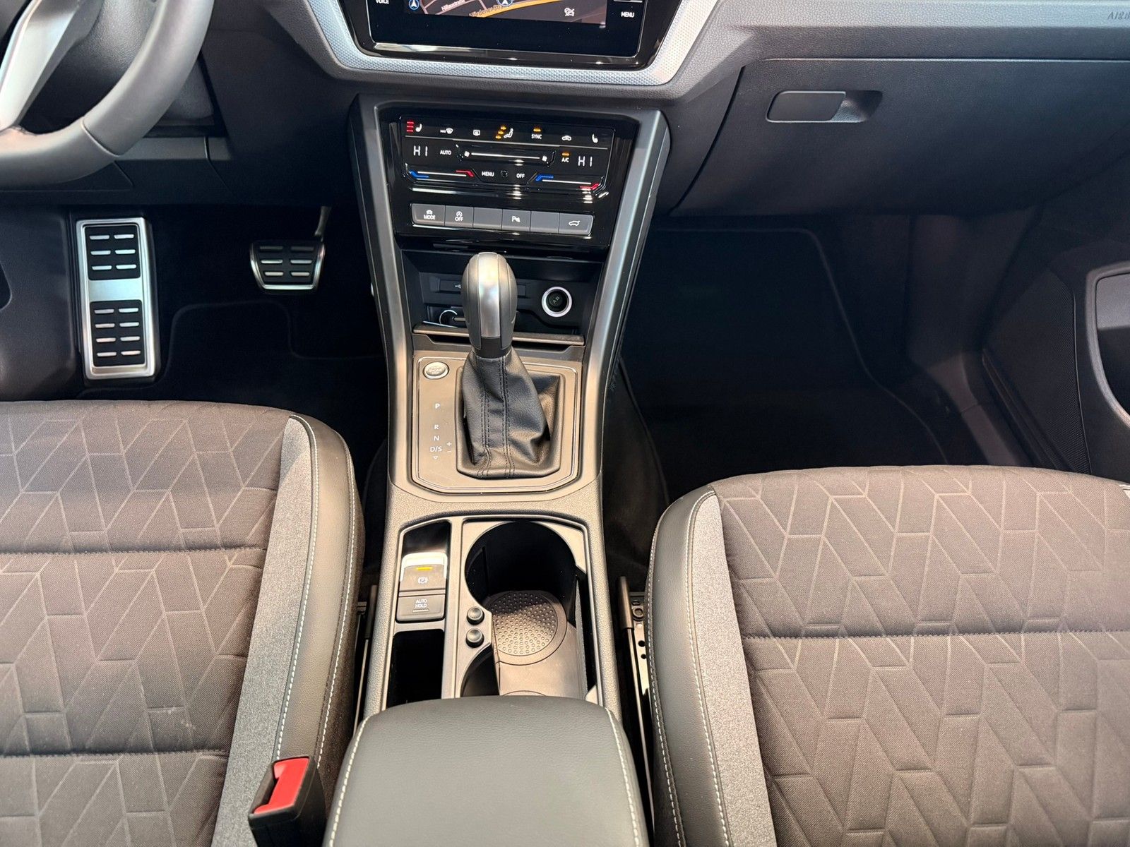Fahrzeugabbildung Volkswagen Touran Goal 1,5 TSI DSG + ACC + Navigation + AHK