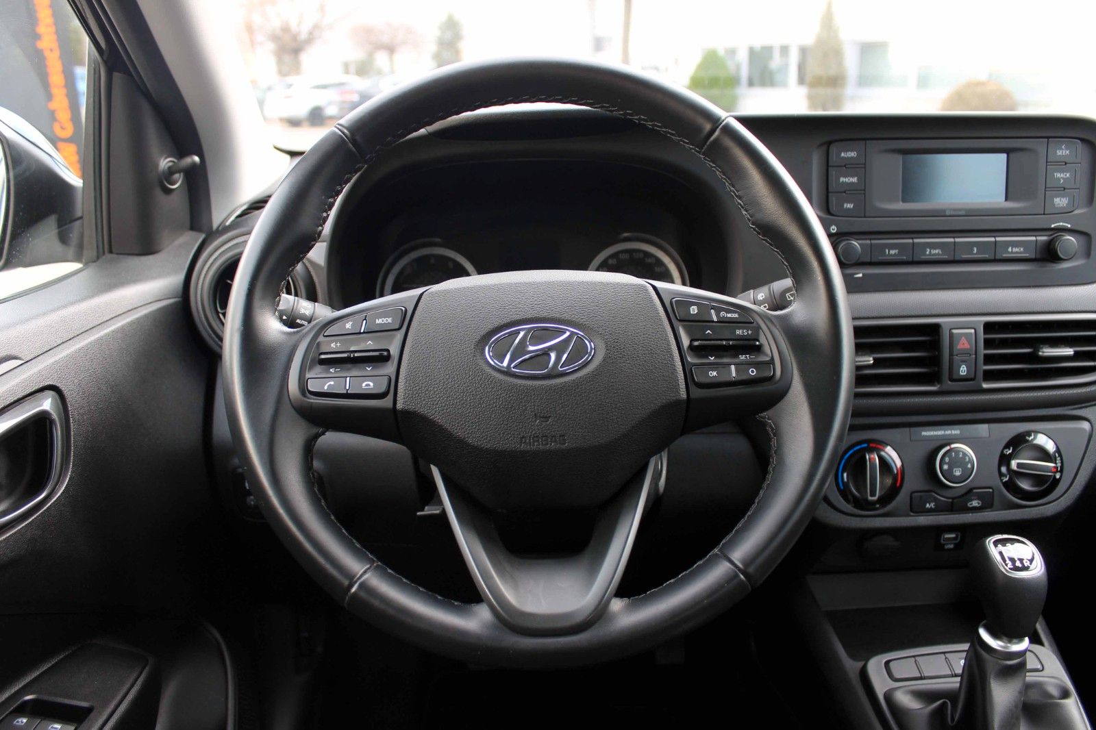 Fahrzeugabbildung Hyundai i10 Select TEMPO ABS eCall BT DAB FLA MFL